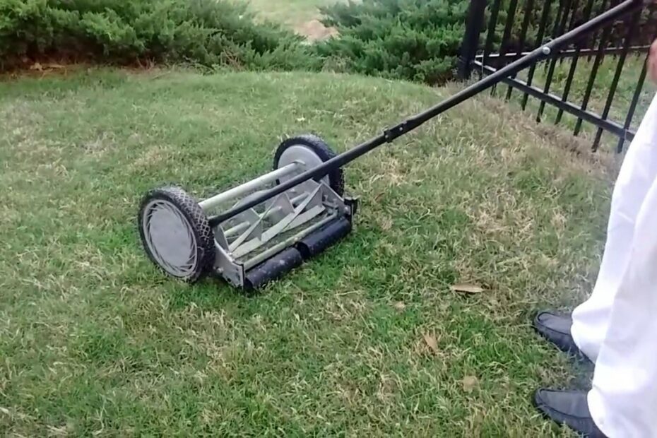 Could This Old-Fashioned Mower Save You Money? - Youtube
