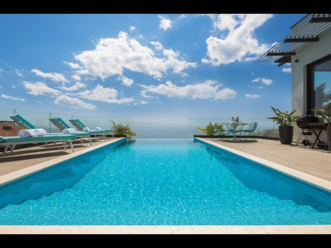 Luxury Villa Riva with Pool for Rent in Trogir Riviera in Croatia